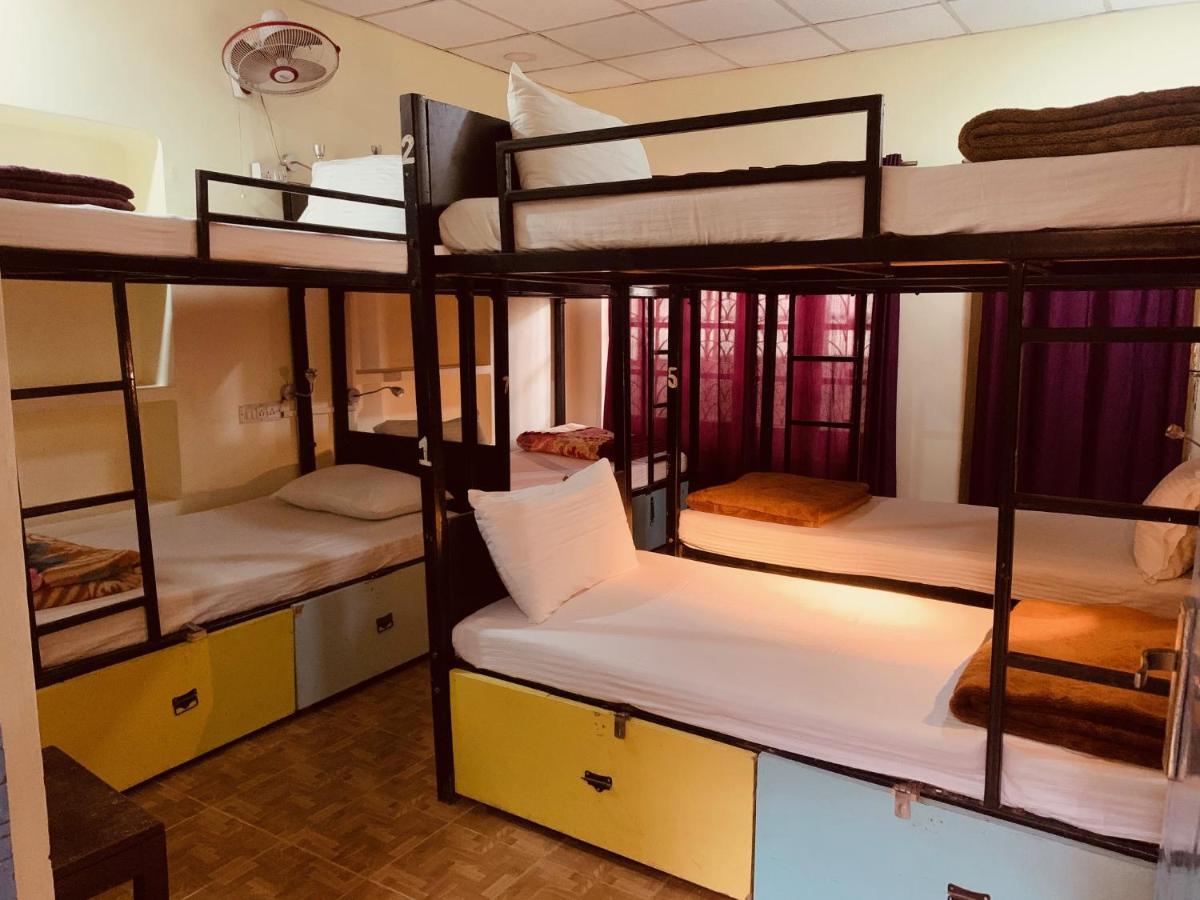 Vagabond Stay Hostel 바라나시 외부 사진