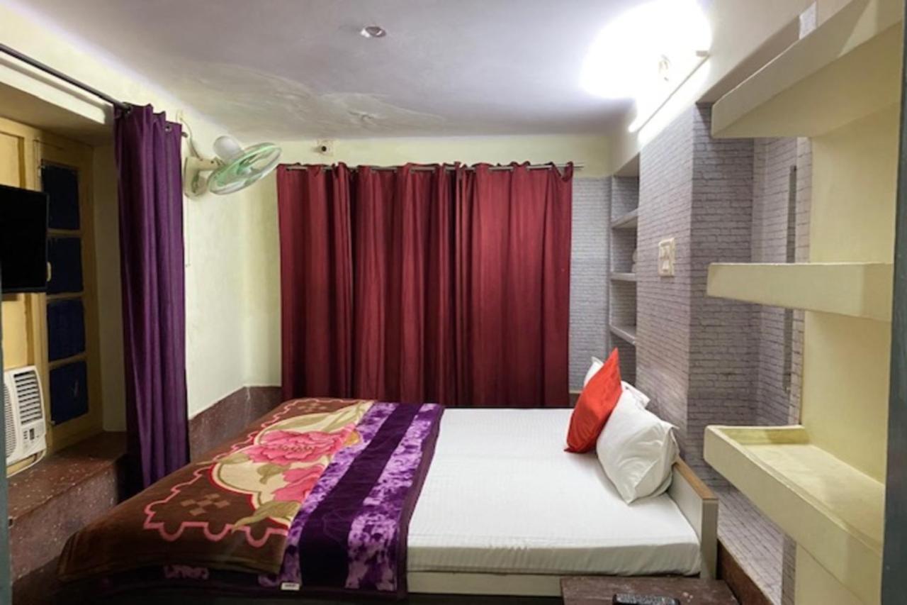 Vagabond Stay Hostel 바라나시 외부 사진
