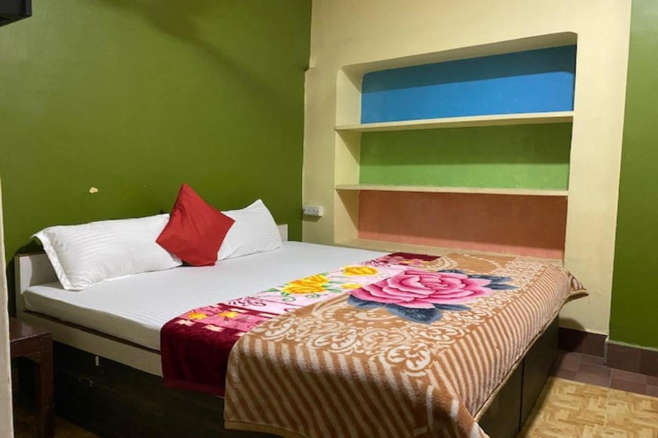 Vagabond Stay Hostel 바라나시 외부 사진