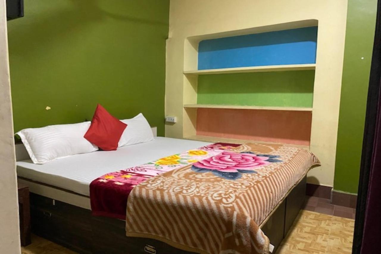 Vagabond Stay Hostel 바라나시 외부 사진